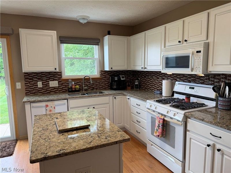 2281 Brittany Boulevard, Brunswick, OH 44212 Photo 11
