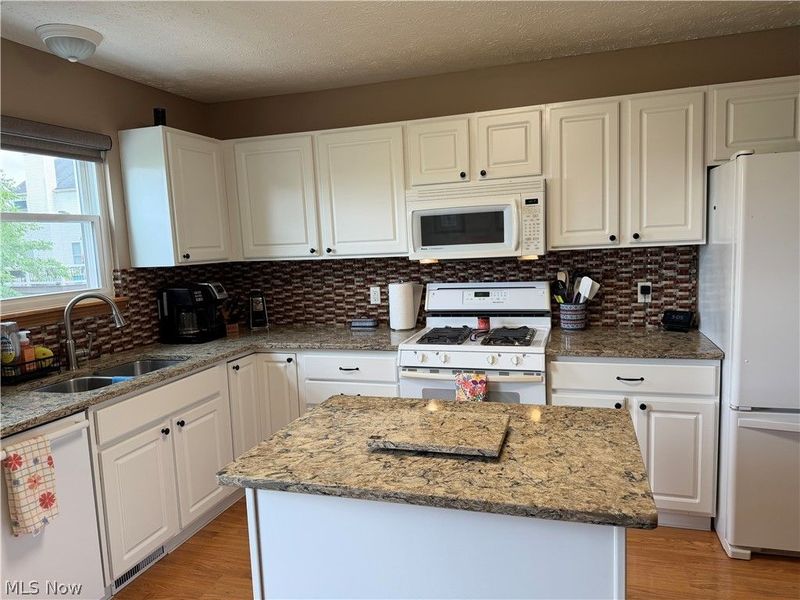 2281 Brittany Boulevard, Brunswick, OH 44212 Photo 12