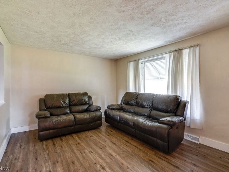 1064 Orchard Avenue, Aurora, OH 44202 Photo 8