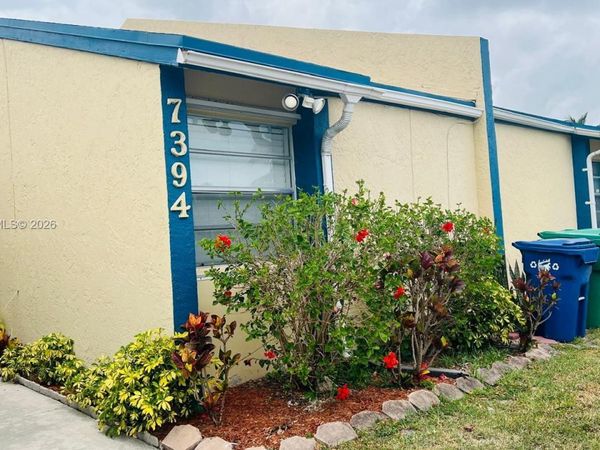 7394 NW 34th St , Lauderhill, FL 33319