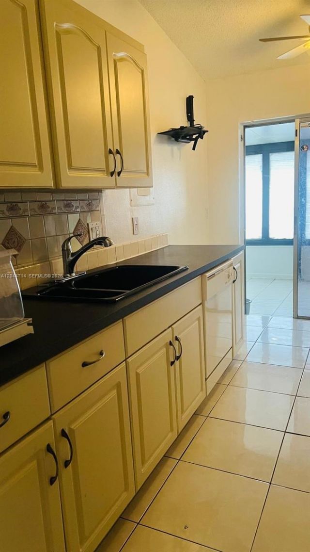 7394 NW 34th St , Lauderhill, FL 33319 Photo