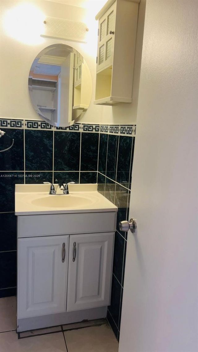 7394 NW 34th St , Lauderhill, FL 33319 Photo