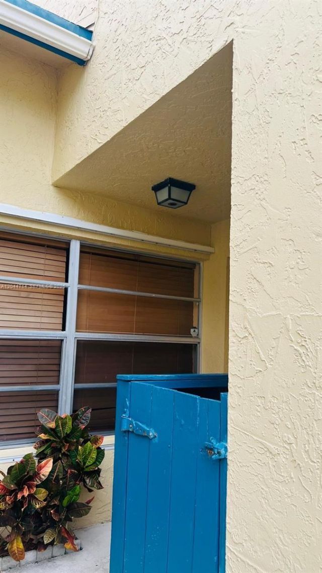 7394 NW 34th St , Lauderhill, FL 33319 Photo