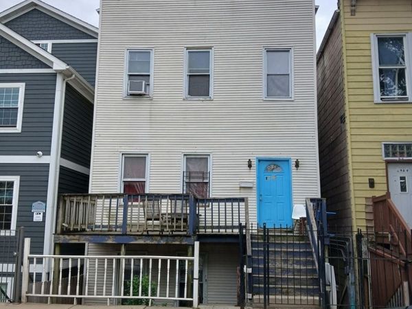 1905 W Cullerton Street , Chicago, IL 60608