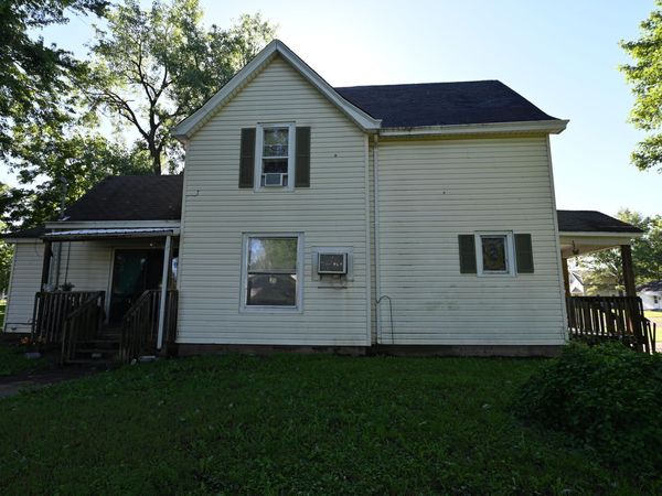 201 E 2nd Street , Appleton City, MO 64724