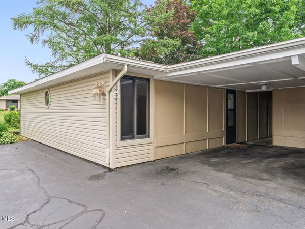 35 Donna Lynn Drive, East Greenbush, NY 12061