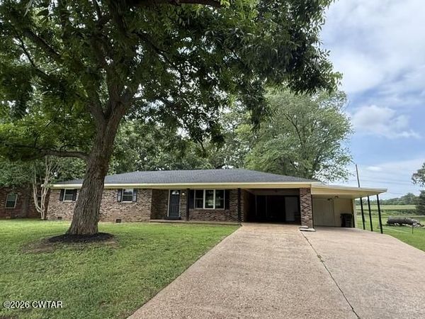 725 Scenic Hills Drive , Newbern, TN 38059