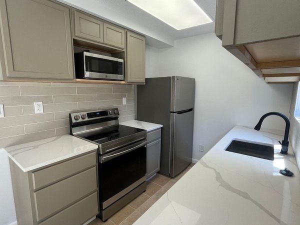 9515 Aberdeen WAY, Unit B, Austin, TX 78753
