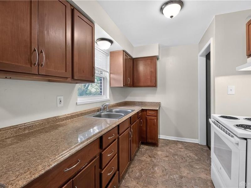 4022 Foxboro Drive, Dayton, OH 45416 Photo 14