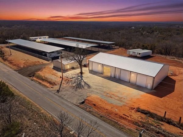 15401 S Peebly Road, Newalla, OK 74857