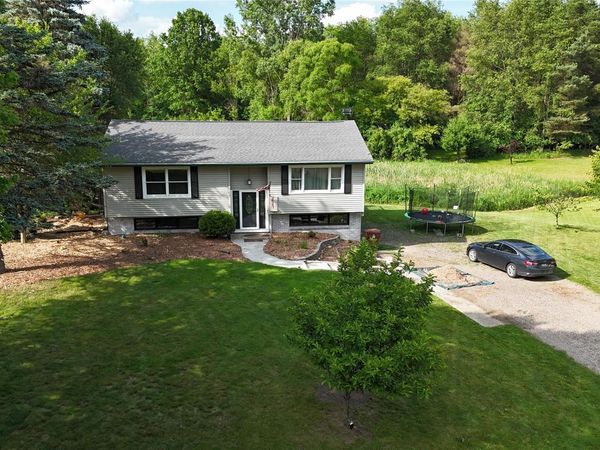 7915 Hillcrest Drive, Sciota Township, Mi 48848