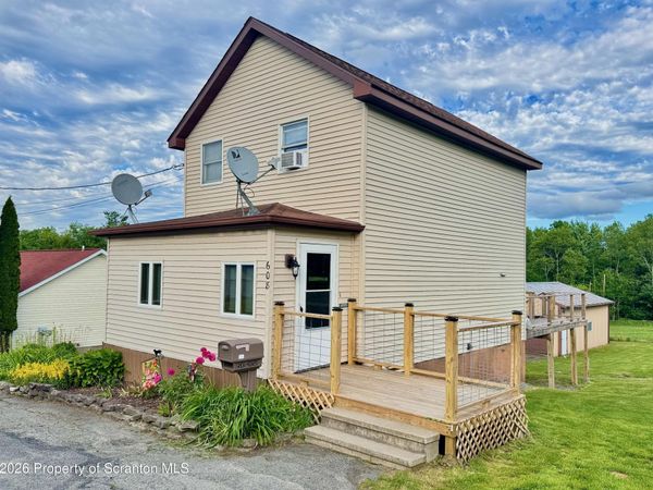 608 1st Street, Richmondale, PA 18421