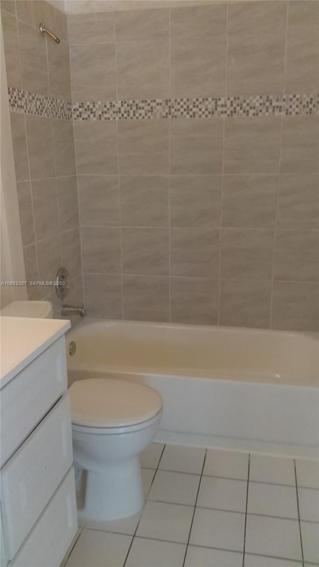 8576 Sunset Drive, Unit 1, Palm Beach Gardens, FL 33410 Photo