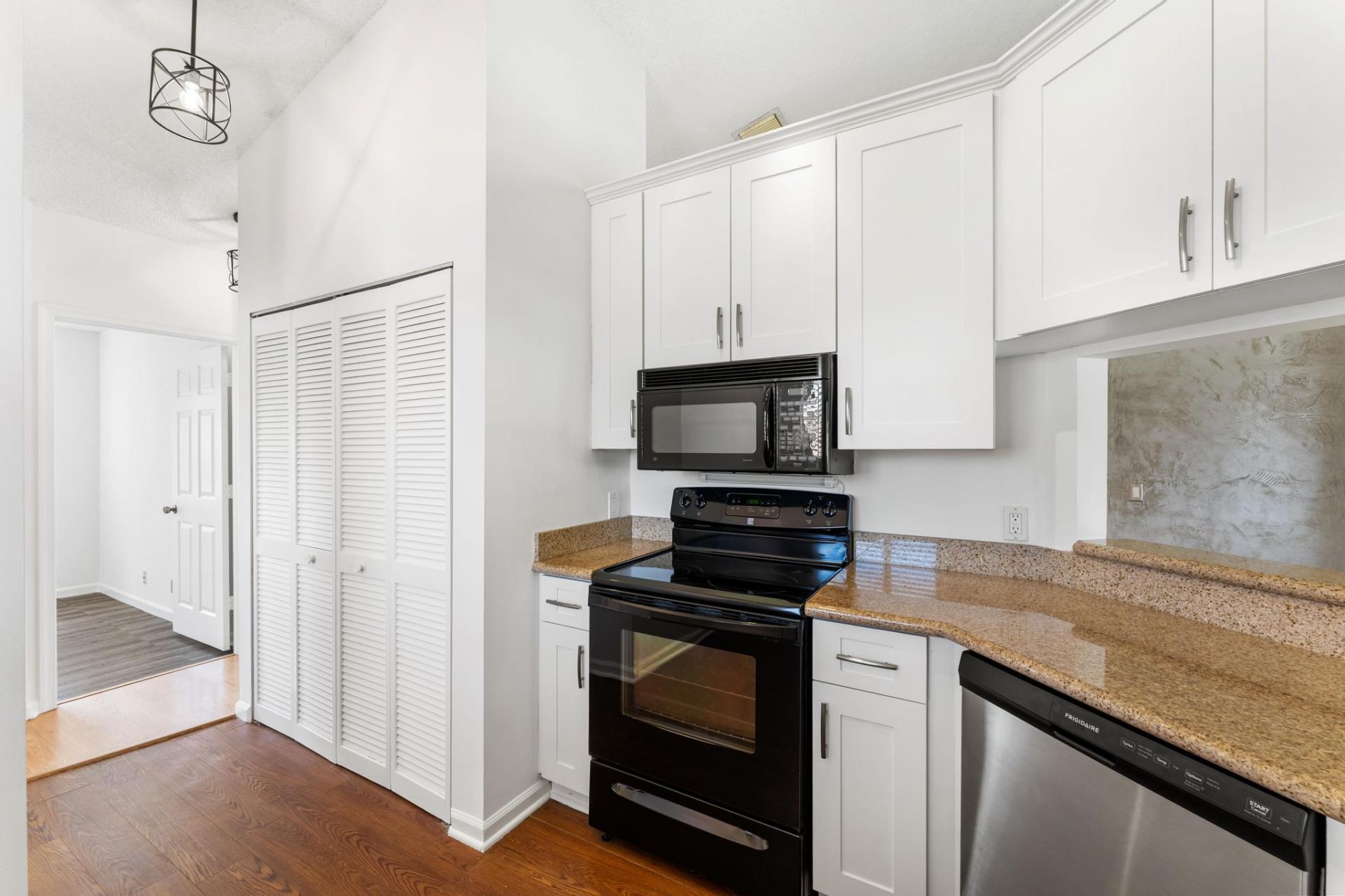 18 VÃ­a De Casas Sur, Unit 205, Boynton Beach, FL 33426 Photo