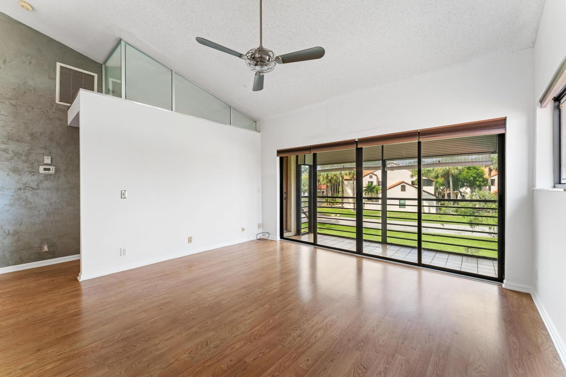 18 VÃ­a De Casas Sur, Unit 205, Boynton Beach, FL 33426 Photo