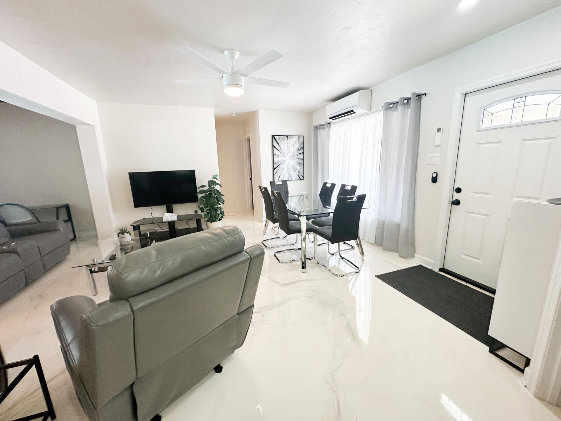 825 NE 6th Street, Unit 2, Hallandale Beach, FL 33009 Photo