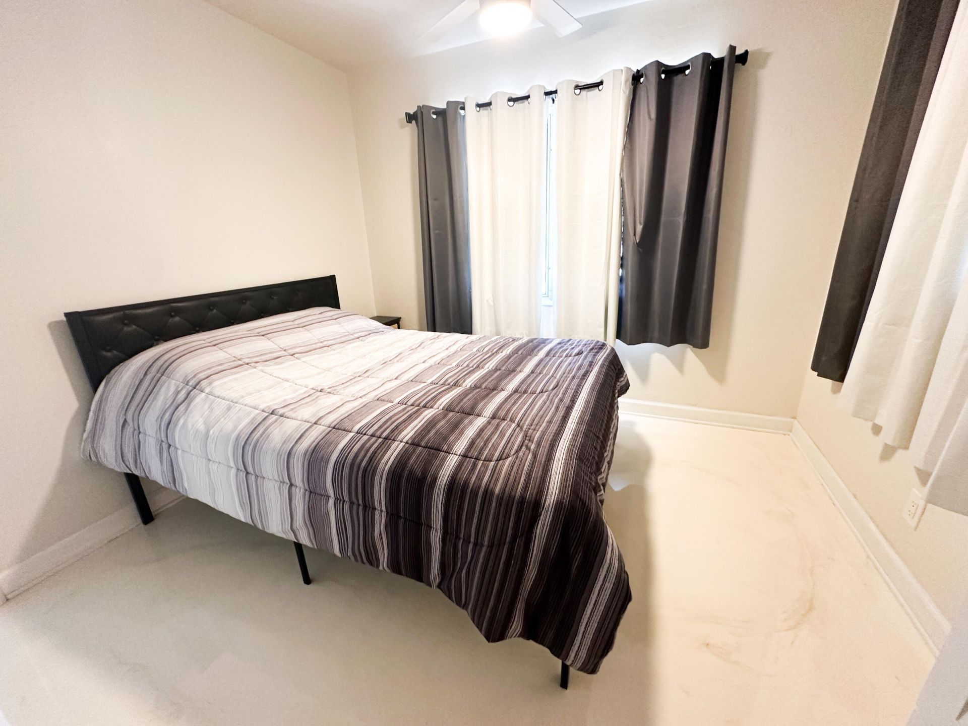 825 NE 6th Street, Unit 2, Hallandale Beach, FL 33009 Photo