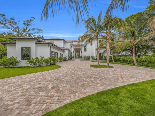 19175 W Riverside Drive, Tequesta, FL 33469