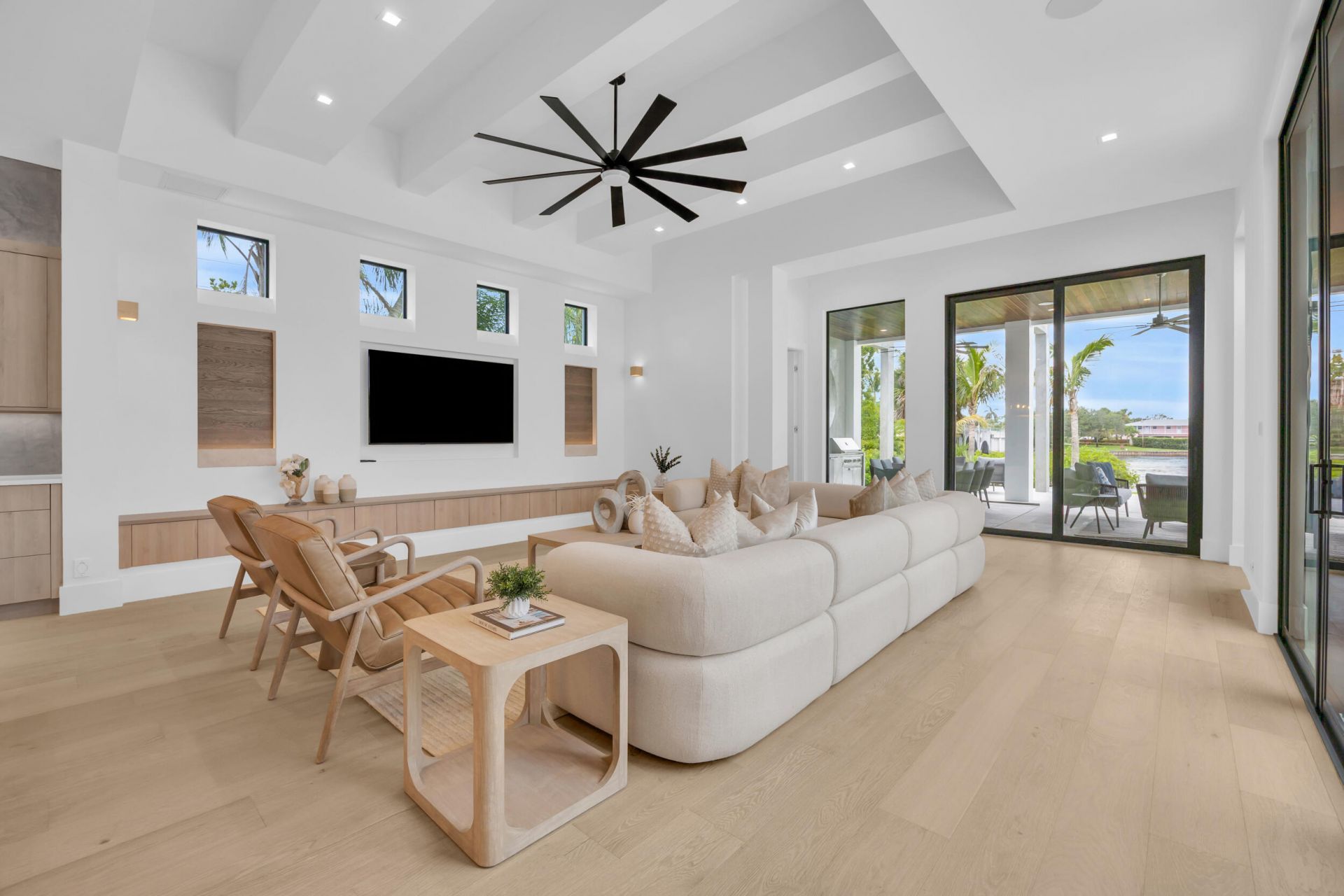 19175 W Riverside Drive, Tequesta, FL 33469 Photo
