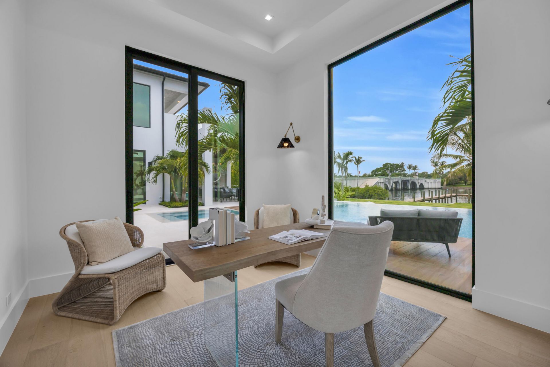 19175 W Riverside Drive, Tequesta, FL 33469 Photo