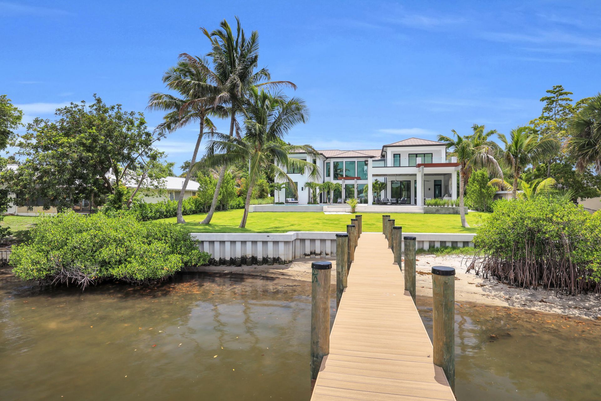 19175 W Riverside Drive, Tequesta, FL 33469 Photo