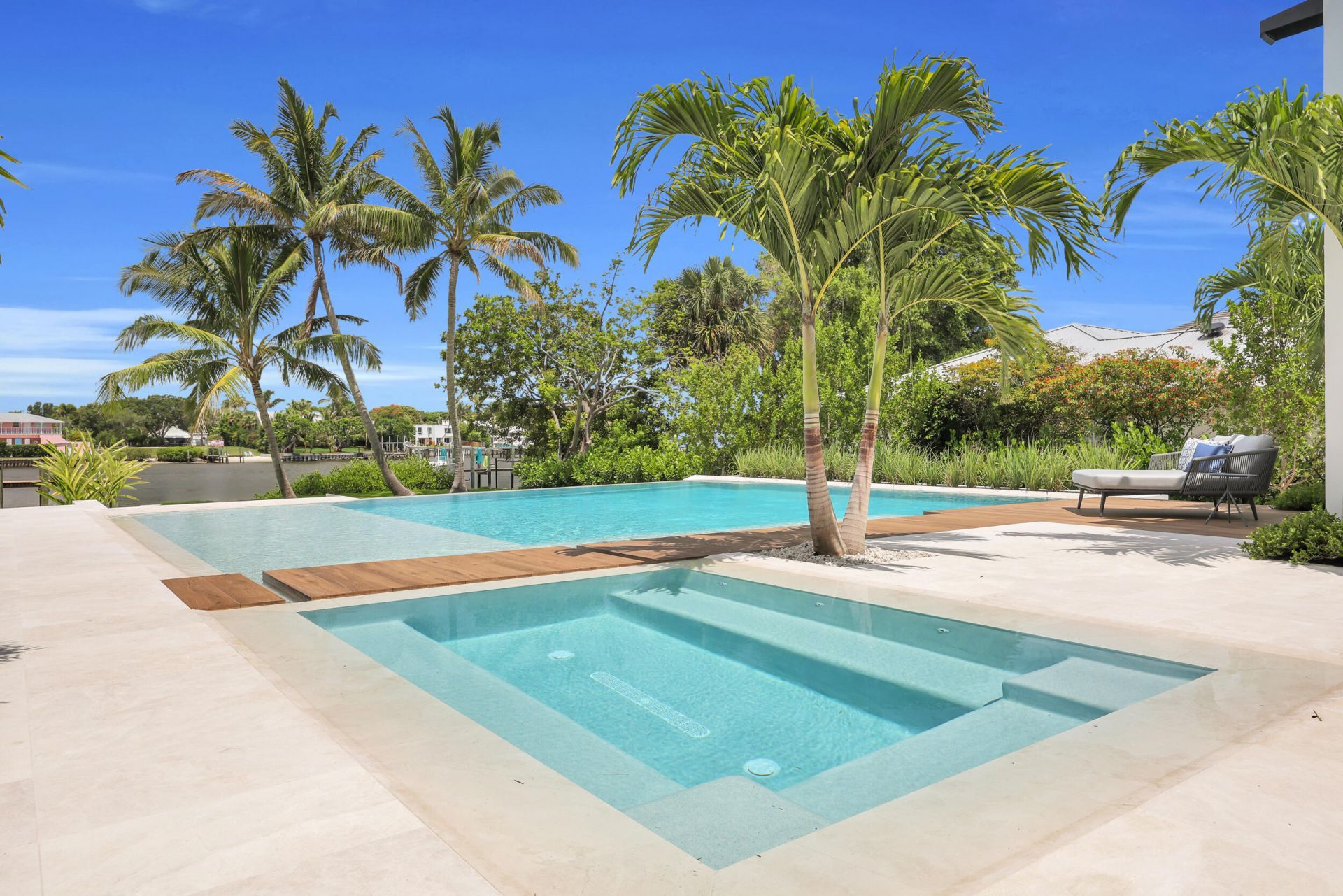 19175 W Riverside Drive, Tequesta, FL 33469 Photo