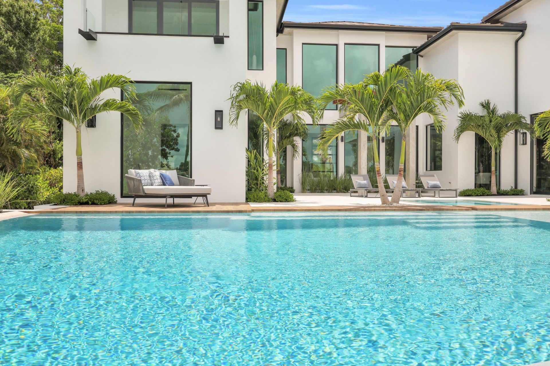 19175 W Riverside Drive, Tequesta, FL 33469 Photo