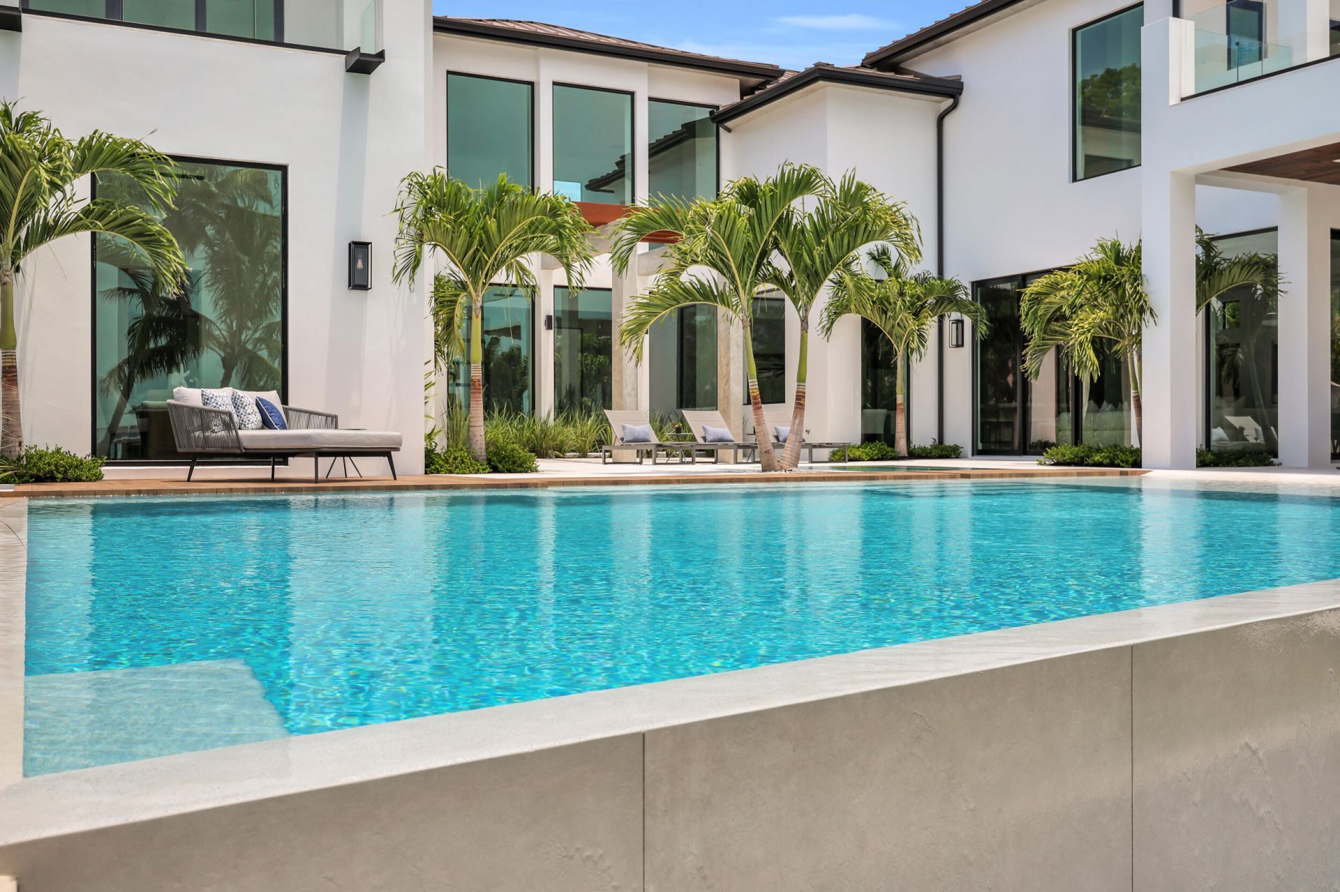 19175 W Riverside Drive, Tequesta, FL 33469 Photo