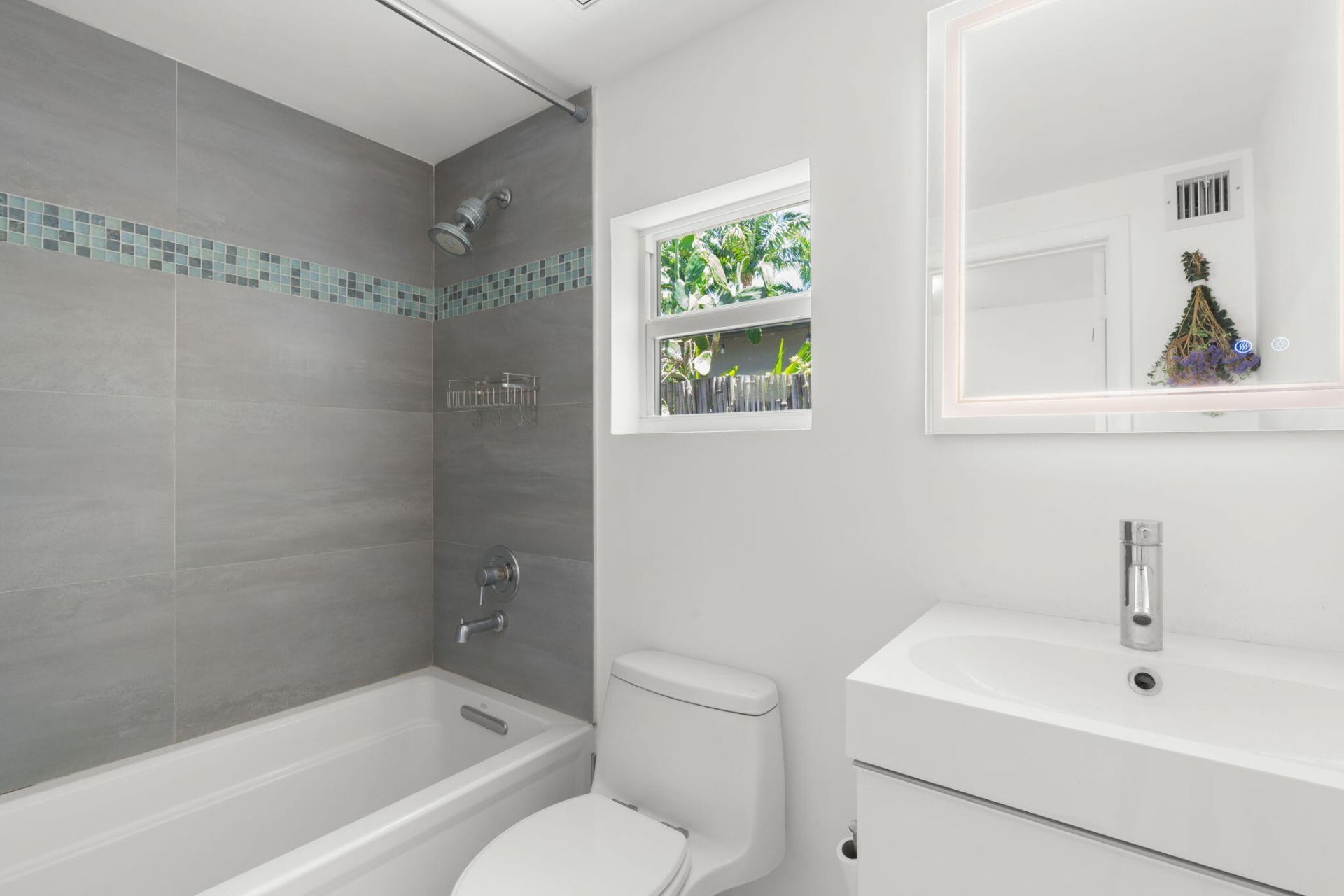 1522 NE 17th Terrace, Fort Lauderdale, FL 33304 Photo