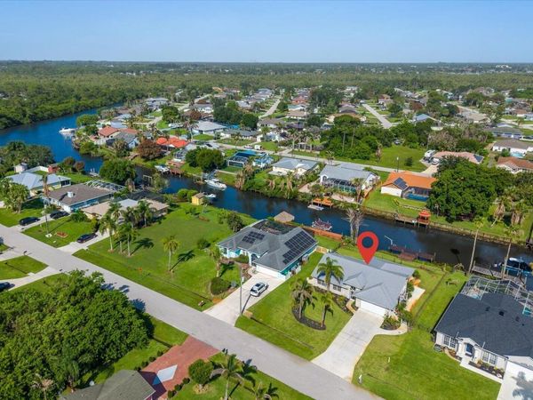 160 NE Twylite Terrace, Port St. Lucie, FL 34983