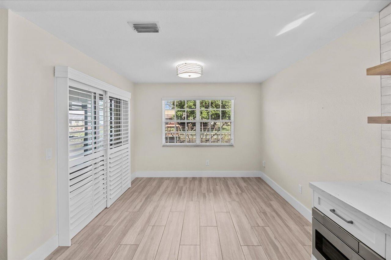 160 NE Twylite Terrace, Port Saint Lucie, FL 34983 Photo