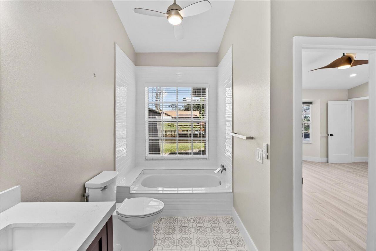 160 NE Twylite Terrace, Port Saint Lucie, FL 34983 Photo