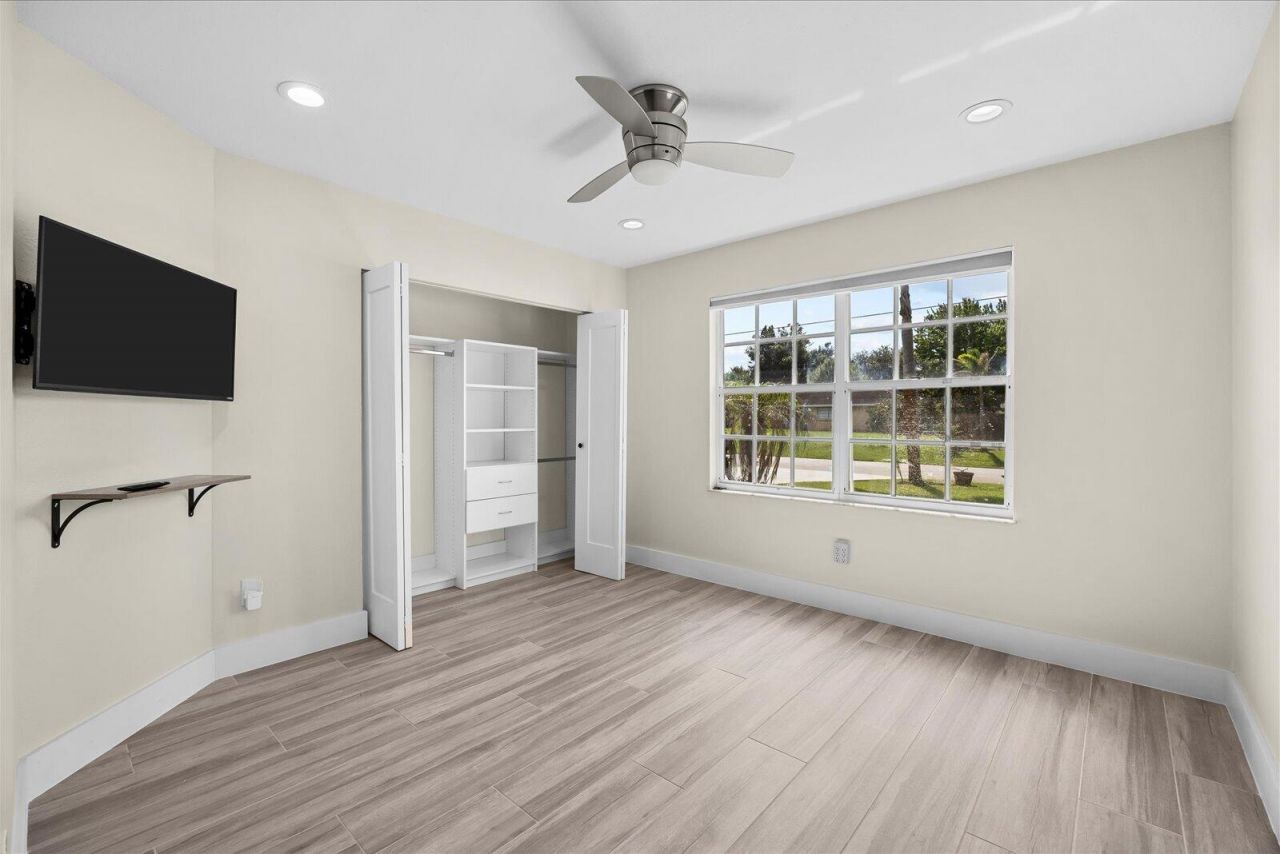 160 NE Twylite Terrace, Port Saint Lucie, FL 34983 Photo