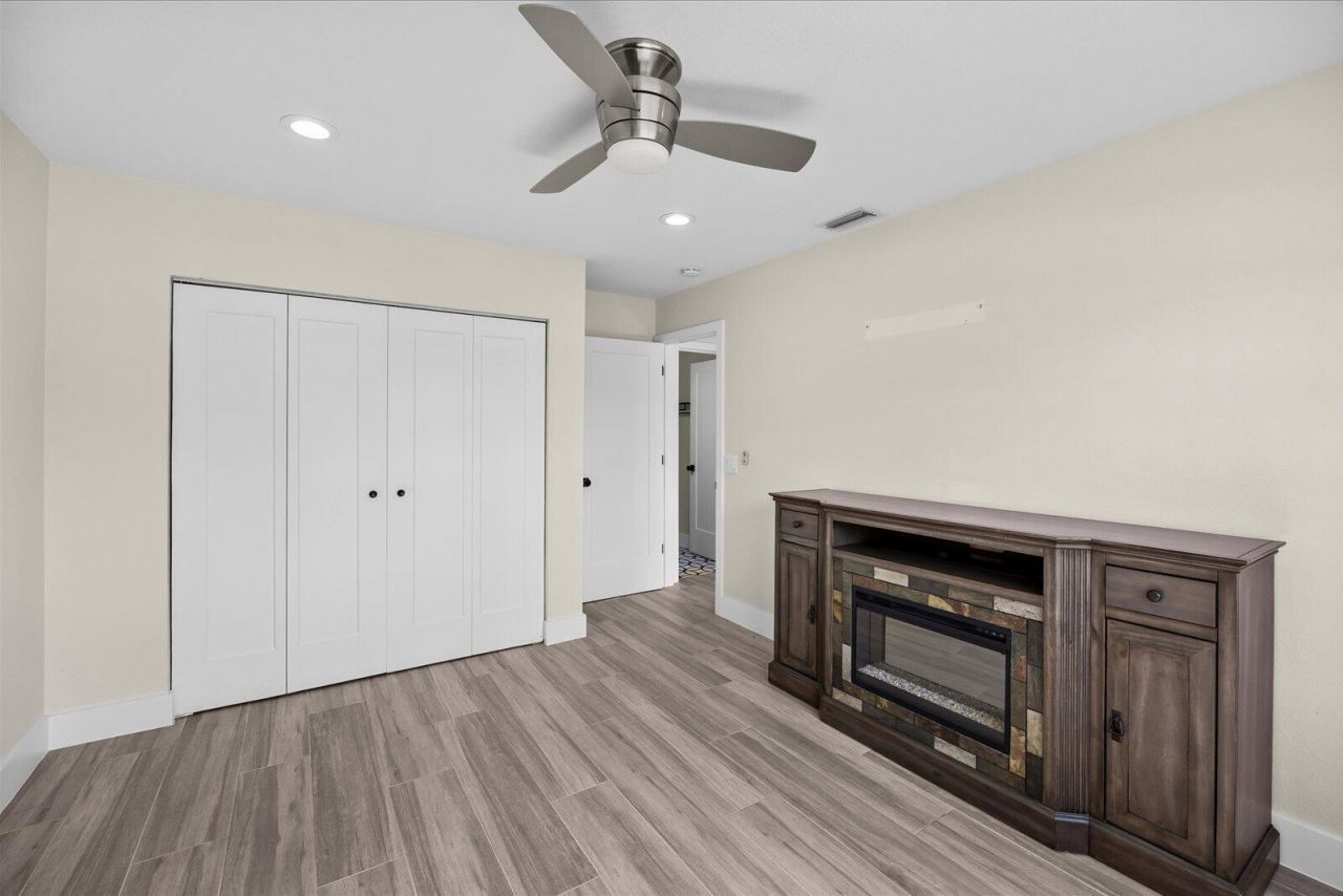 160 NE Twylite Terrace, Port Saint Lucie, FL 34983 Photo