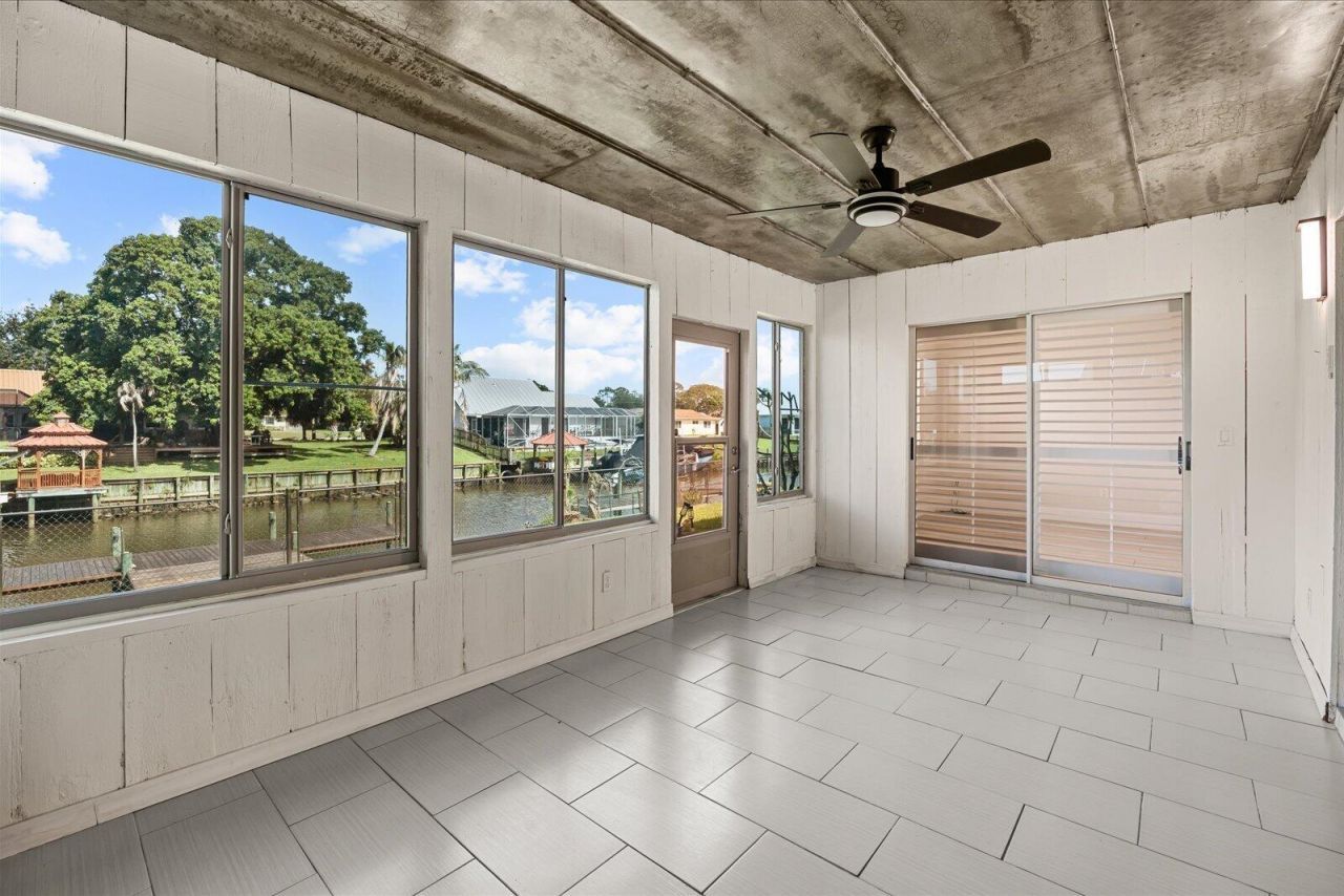 160 NE Twylite Terrace, Port Saint Lucie, FL 34983 Photo