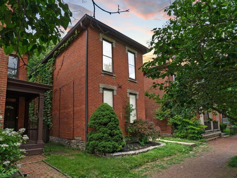 338 W 1st Avenue, Columbus, OH 43201 Photo 2