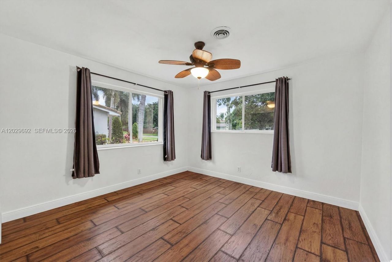 5501 Pine Ter, Plantation, FL 33317 Photo