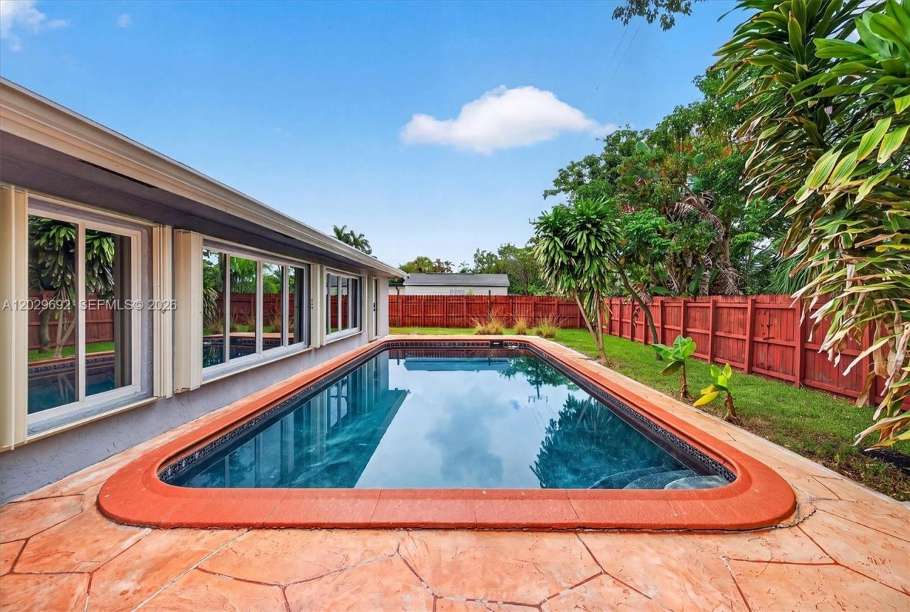 5501 Pine Ter, Plantation, FL 33317 Photo
