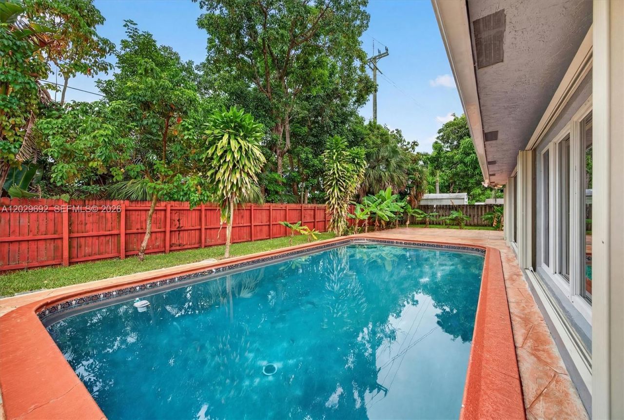 5501 Pine Ter, Plantation, FL 33317 Photo