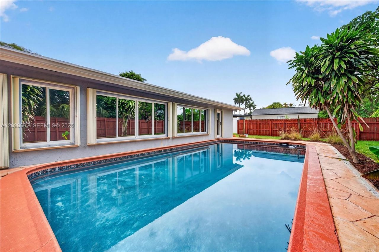 5501 Pine Ter, Plantation, FL 33317 Photo