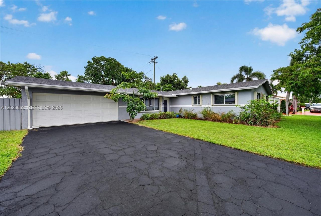 5501 Pine Ter, Plantation, FL 33317 Photo