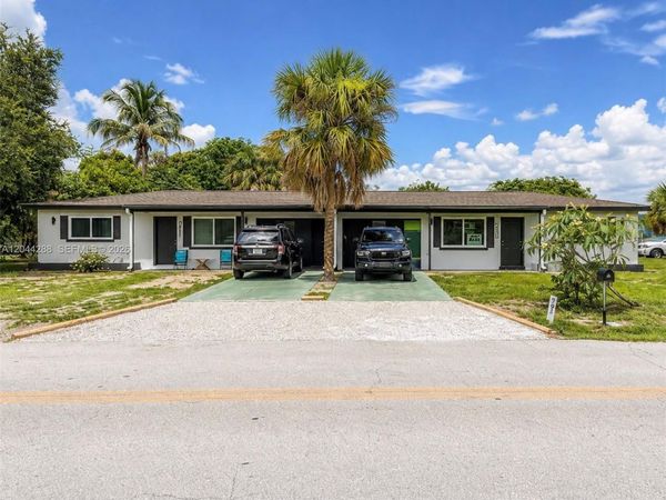 2423 Jeffcott St , Unit 1, North Fort Myers, FL 33901