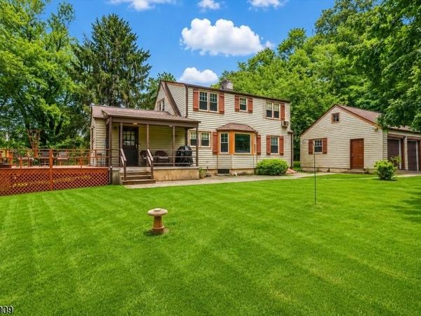 821 Miller Ln, Bridgewater, NJ 08836