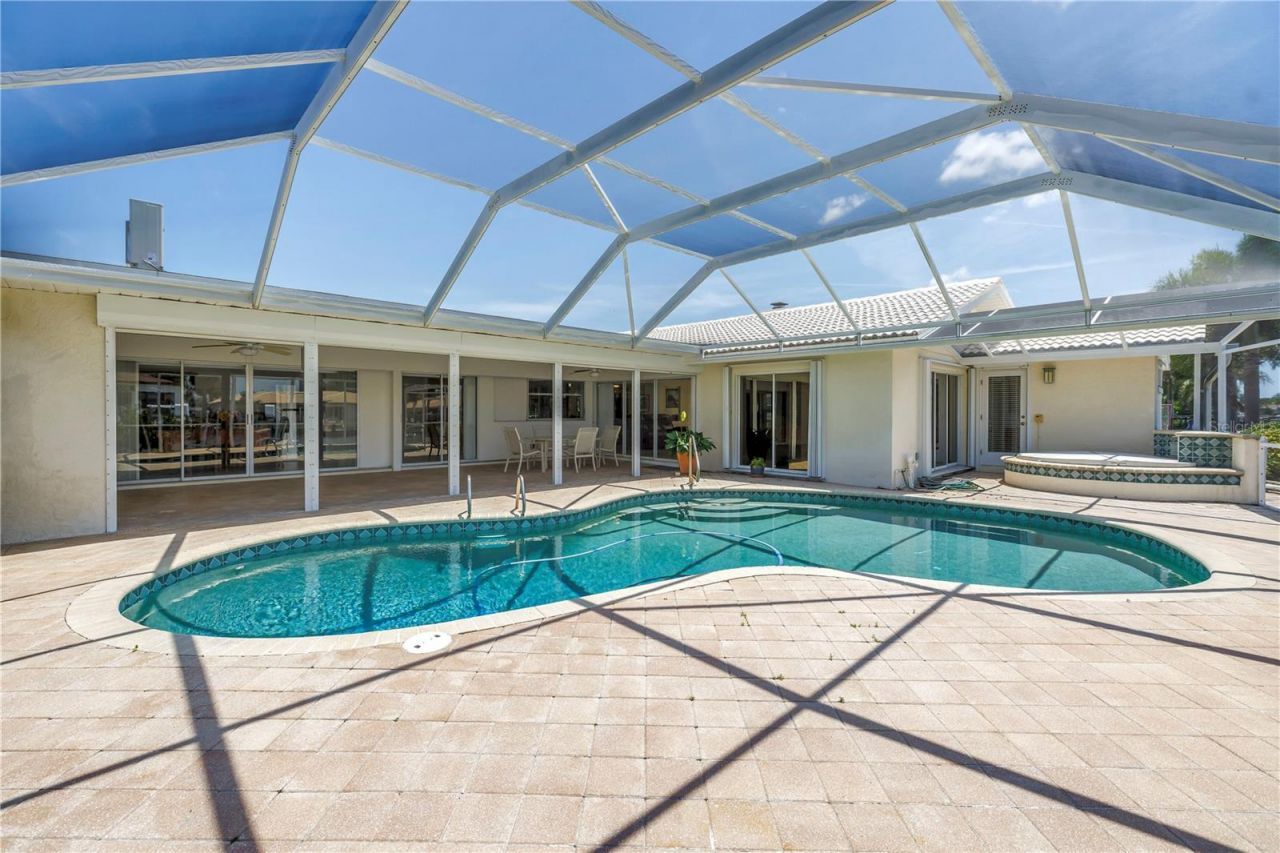 2067 Massachusetts Avenue Ne, Saint Petersburg, FL 33703 Photo