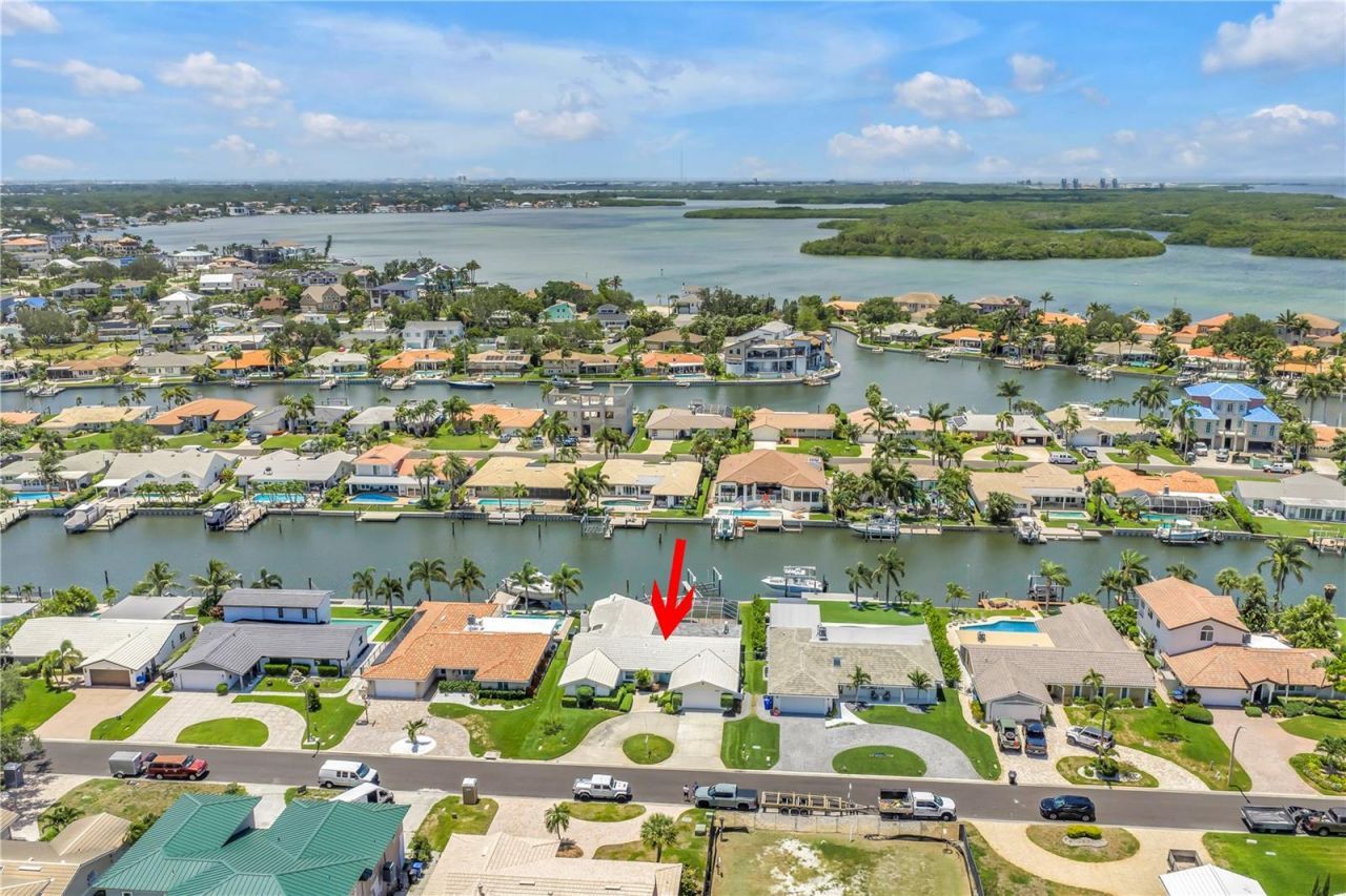 2067 Massachusetts Avenue Ne, Saint Petersburg, FL 33703 Photo