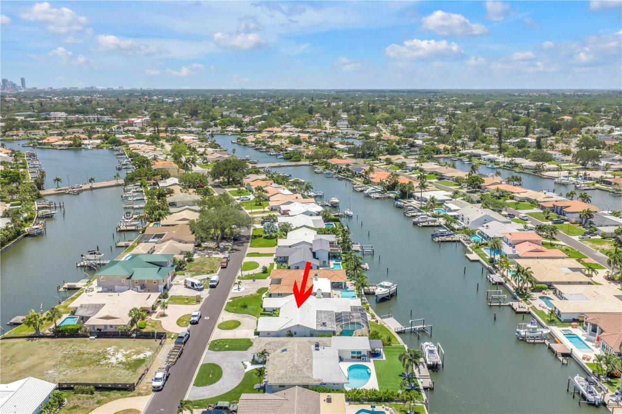 2067 Massachusetts Avenue Ne, Saint Petersburg, FL 33703 Photo
