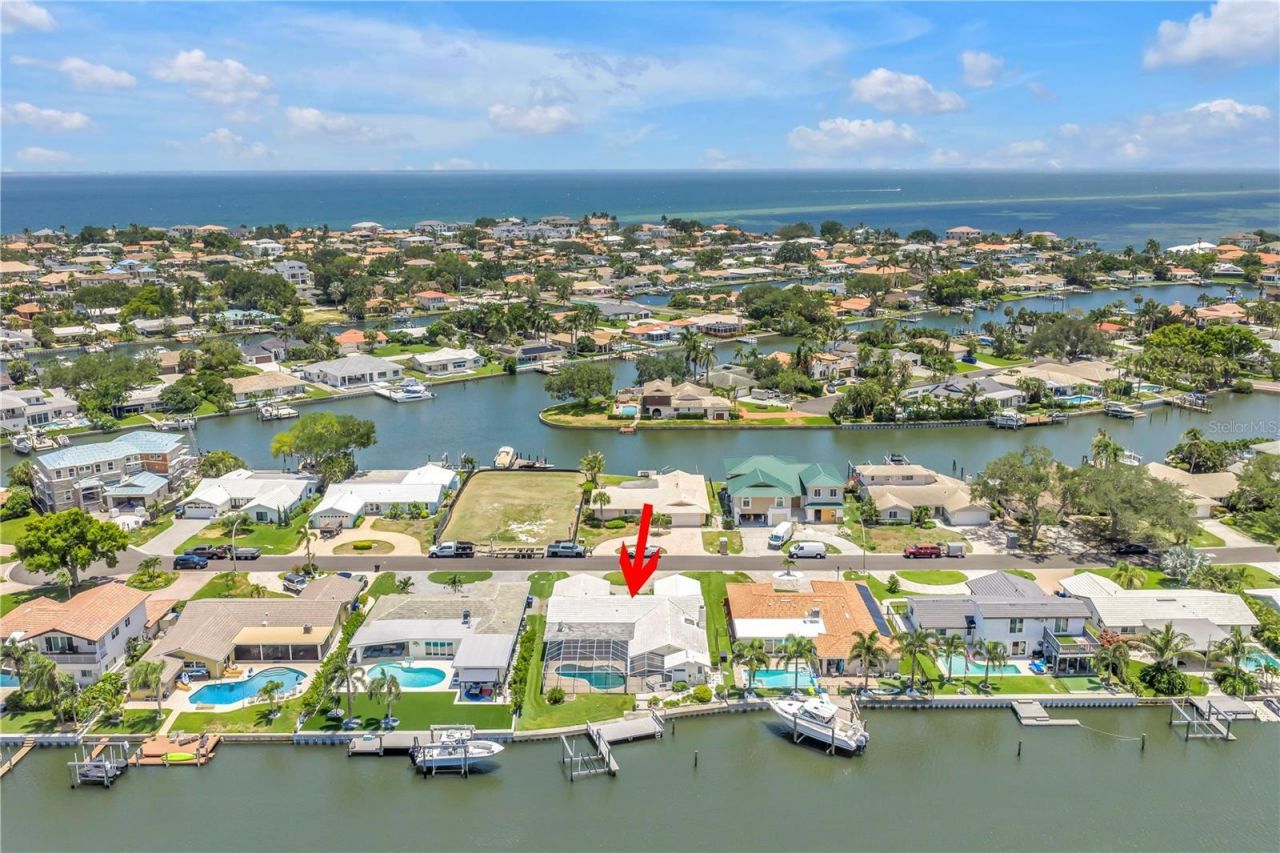 2067 Massachusetts Avenue Ne, Saint Petersburg, FL 33703 Photo