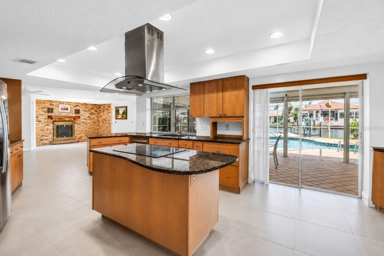 2067 Massachusetts Avenue Ne, Saint Petersburg, FL 33703 Photo