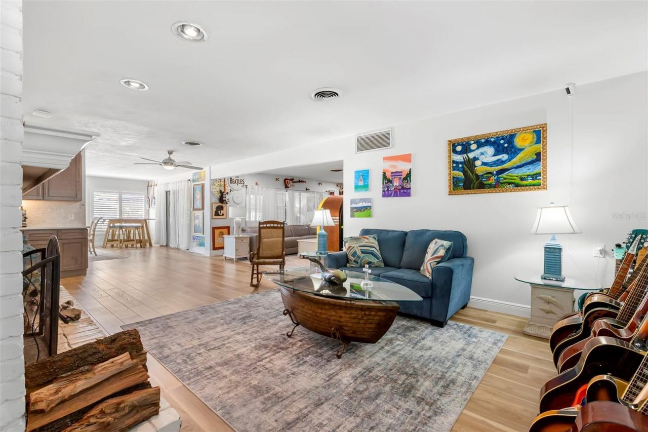 121 Carlyle Drive, Palm Harbor, FL 34683 Photo
