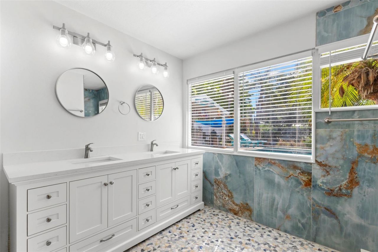121 Carlyle Drive, Palm Harbor, FL 34683 Photo